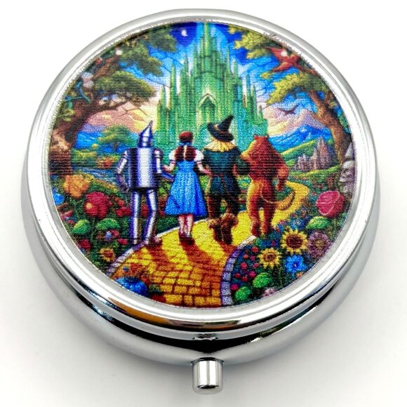 Wizard of Oz Characters Yellow Brick Road 3 Compartment Purse Travel Pill Box - Picture 1 of 2